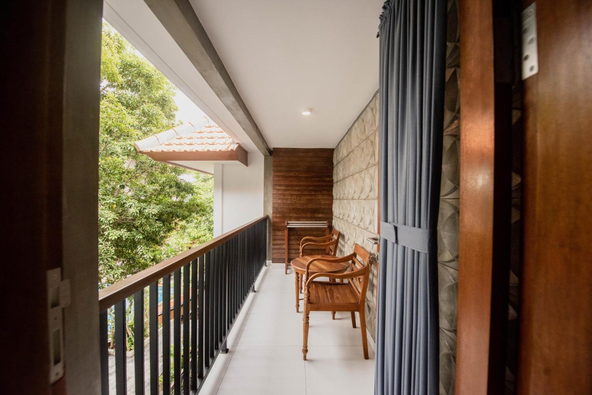 Sandat Hotel Legian Exterior foto
