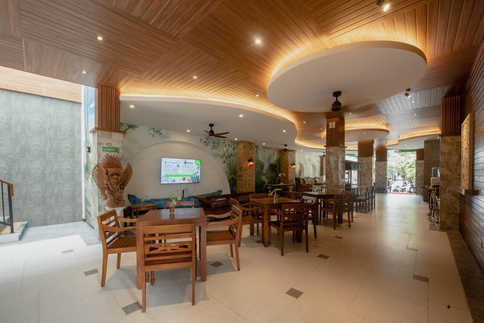 Sandat Hotel Legian Exterior foto