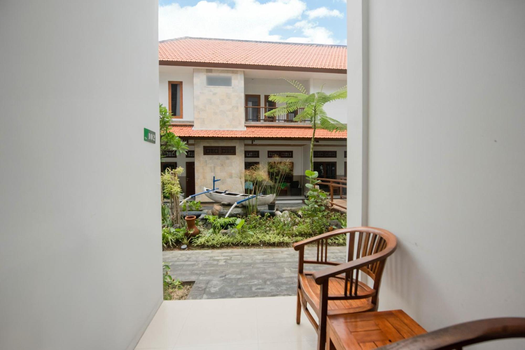 Sandat Hotel Legian Exterior foto