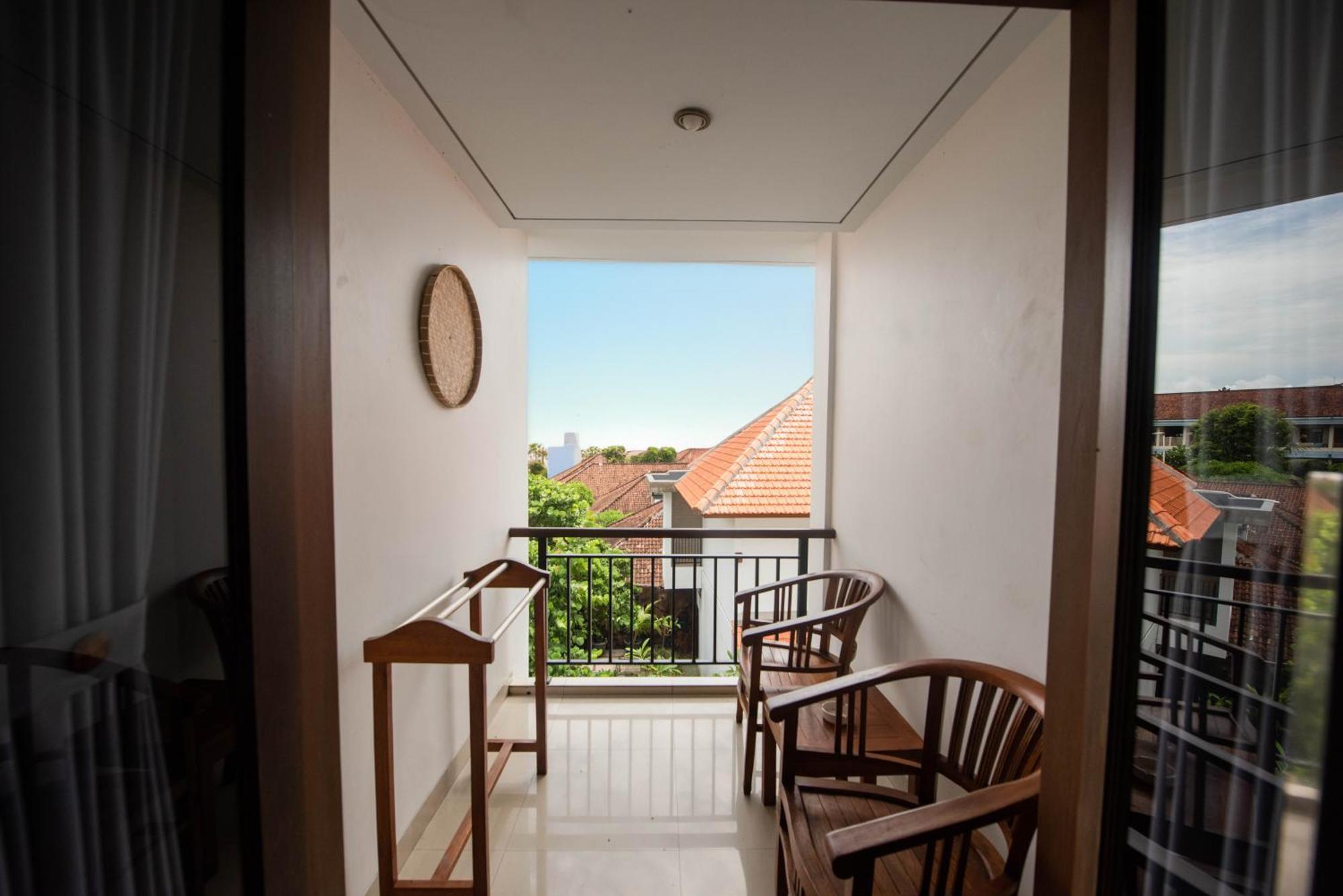 Sandat Hotel Legian Exterior foto