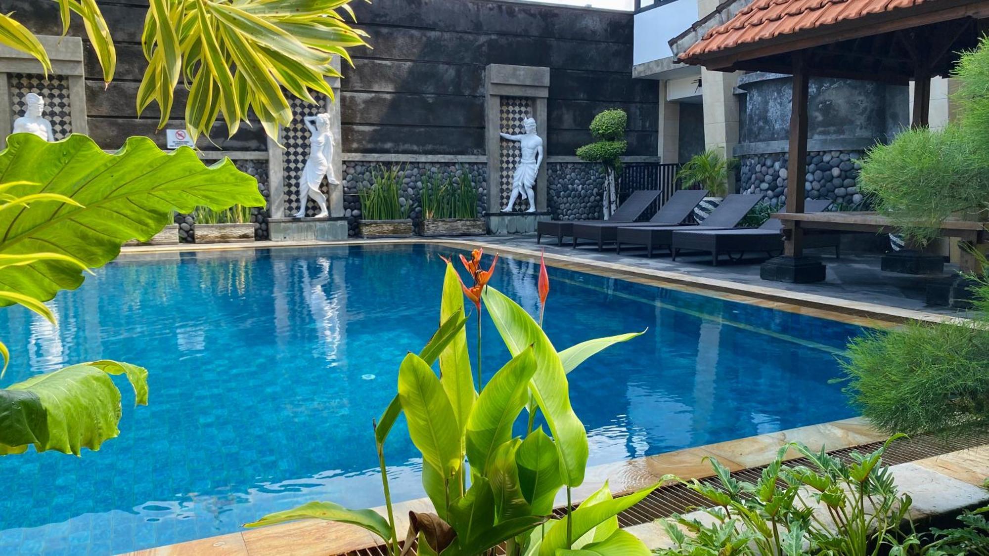 Sandat Hotel Legian Exterior foto